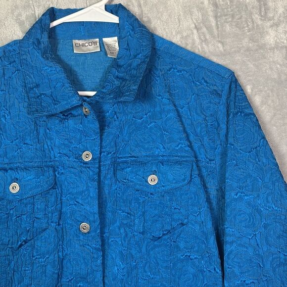 Chicos Blue Rose Pattern Full Button Up Collared Top Blouse Jacket Size 2 - Picture 3 of 10